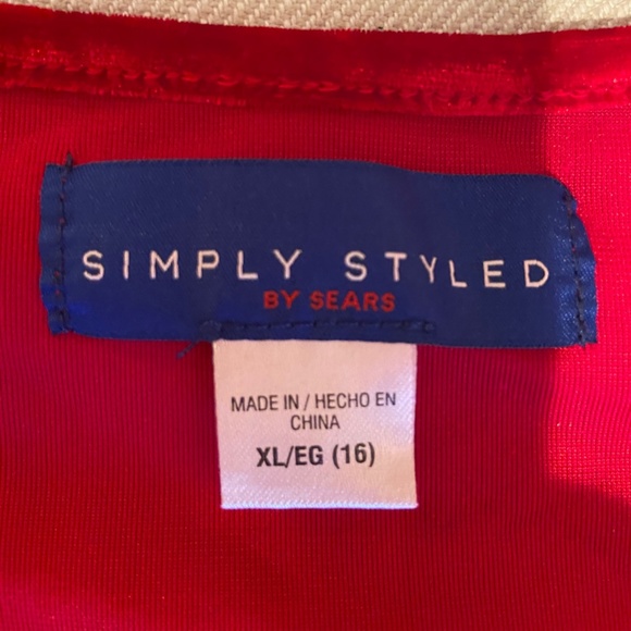 NWT Simply Styled Girl's Santa Dress; Size Girl's 16 (XL) - Picture 2 of 4